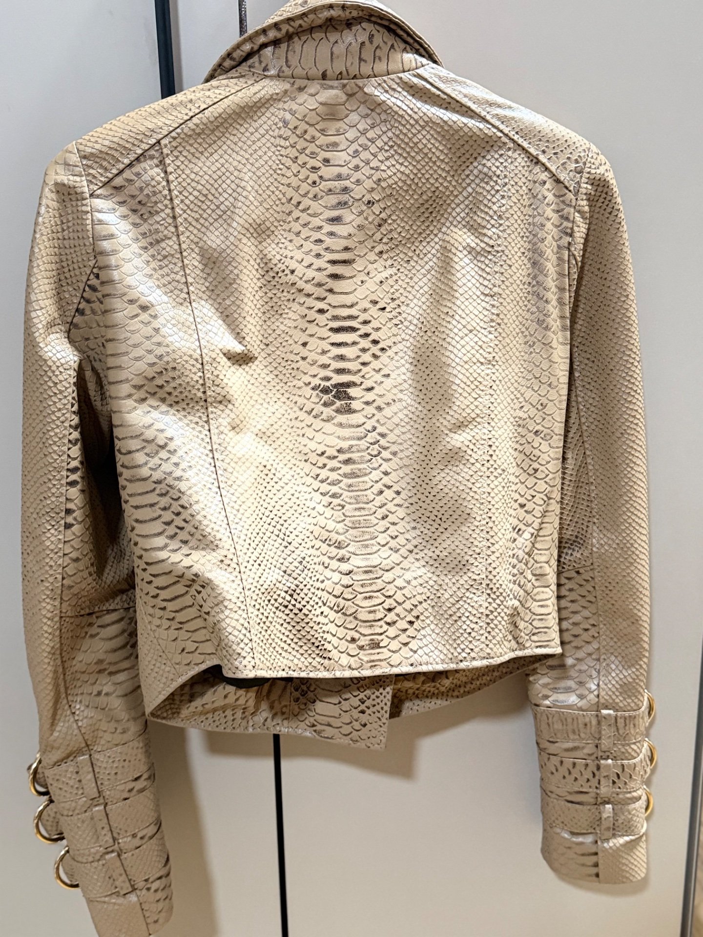 Кожна јакна - 3