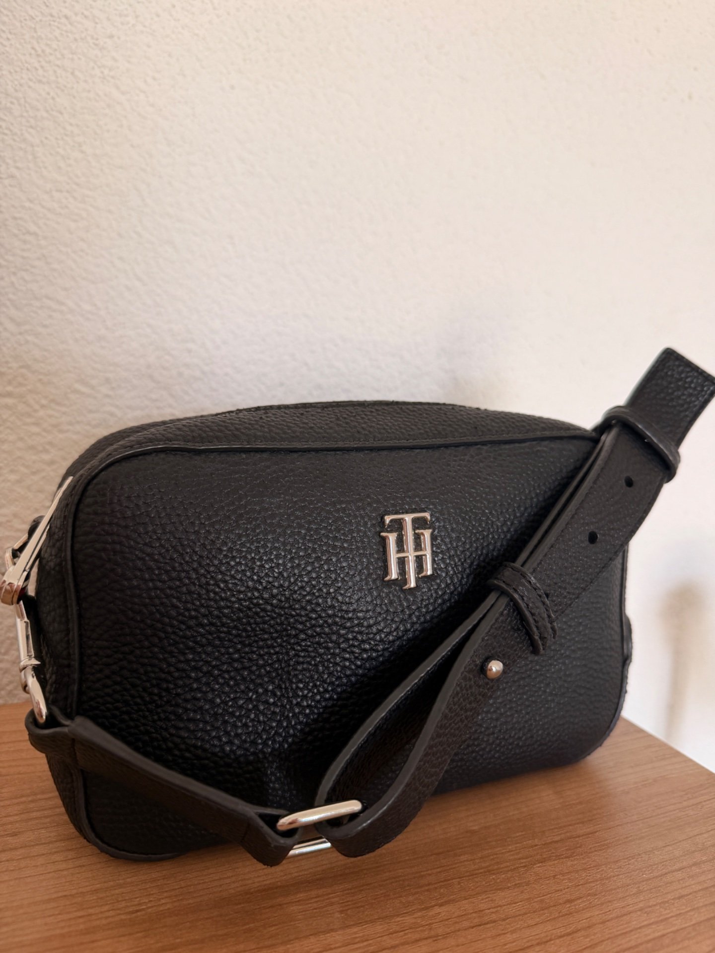 Tommy Hilfiger Tasna - 2