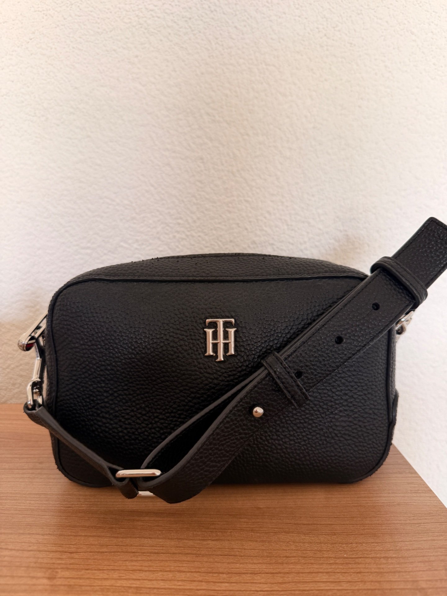 Tommy Hilfiger Tasna