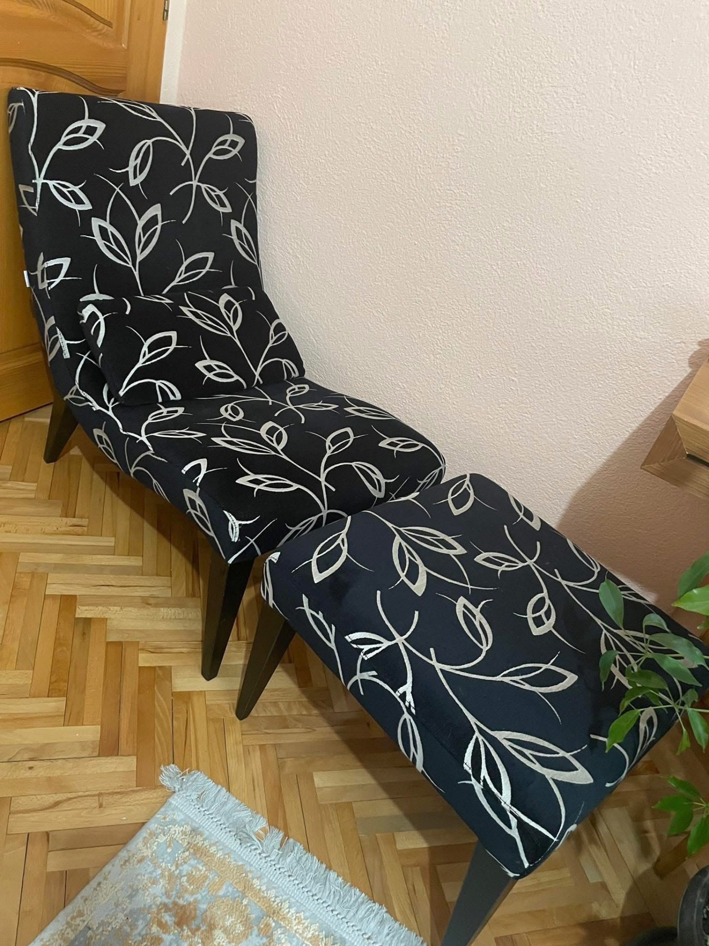 Продавам фотеља, лежај во два дела - 4