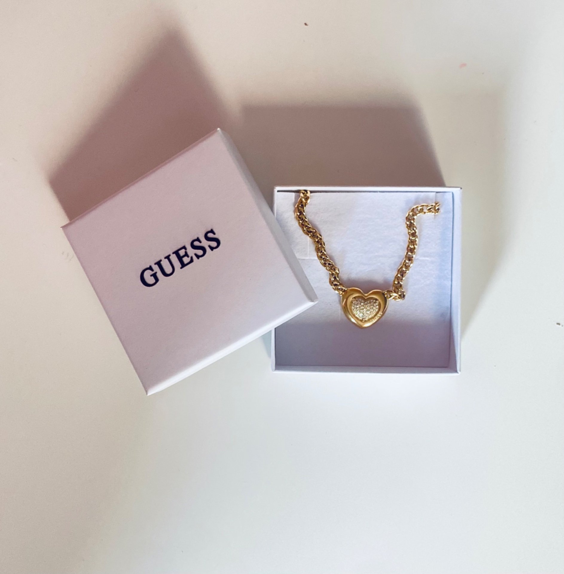 Guess lance