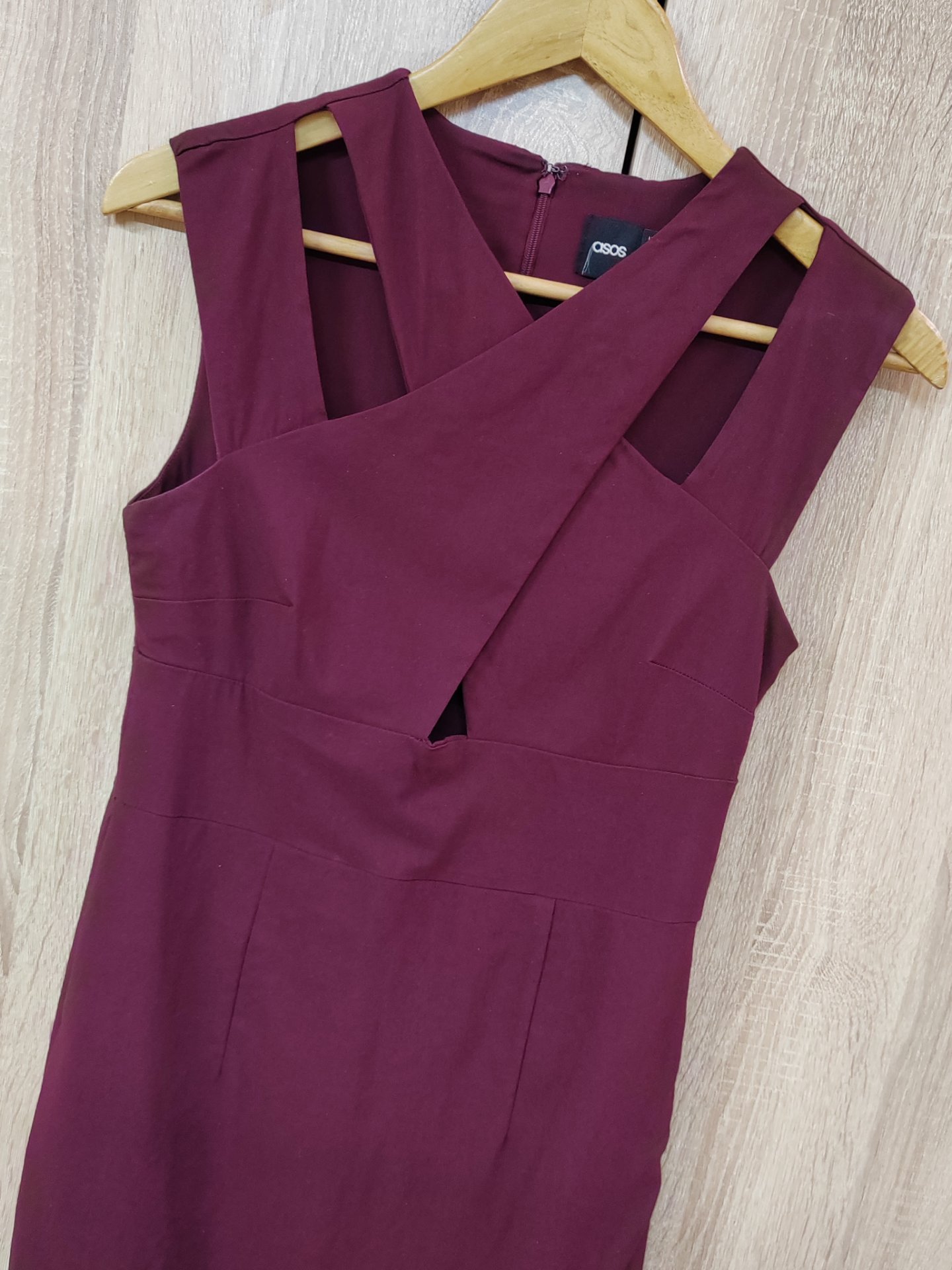 Nov Asos fustan