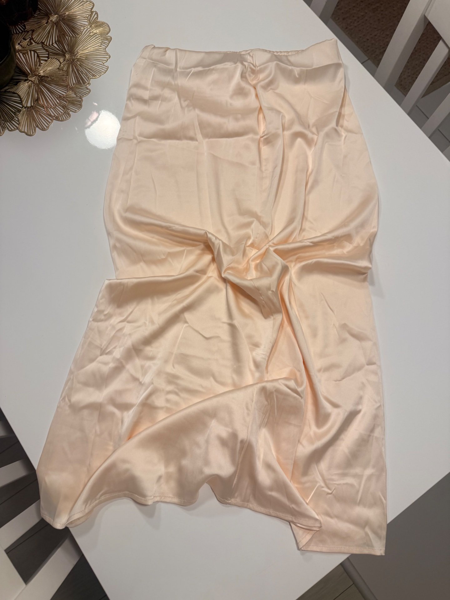 Сатенска сукња