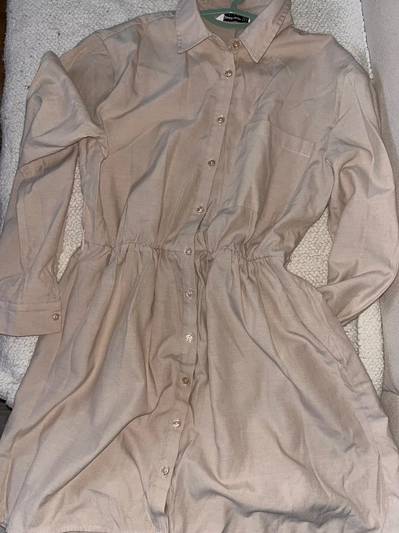 Stradivarius пролетно кратко фустанче