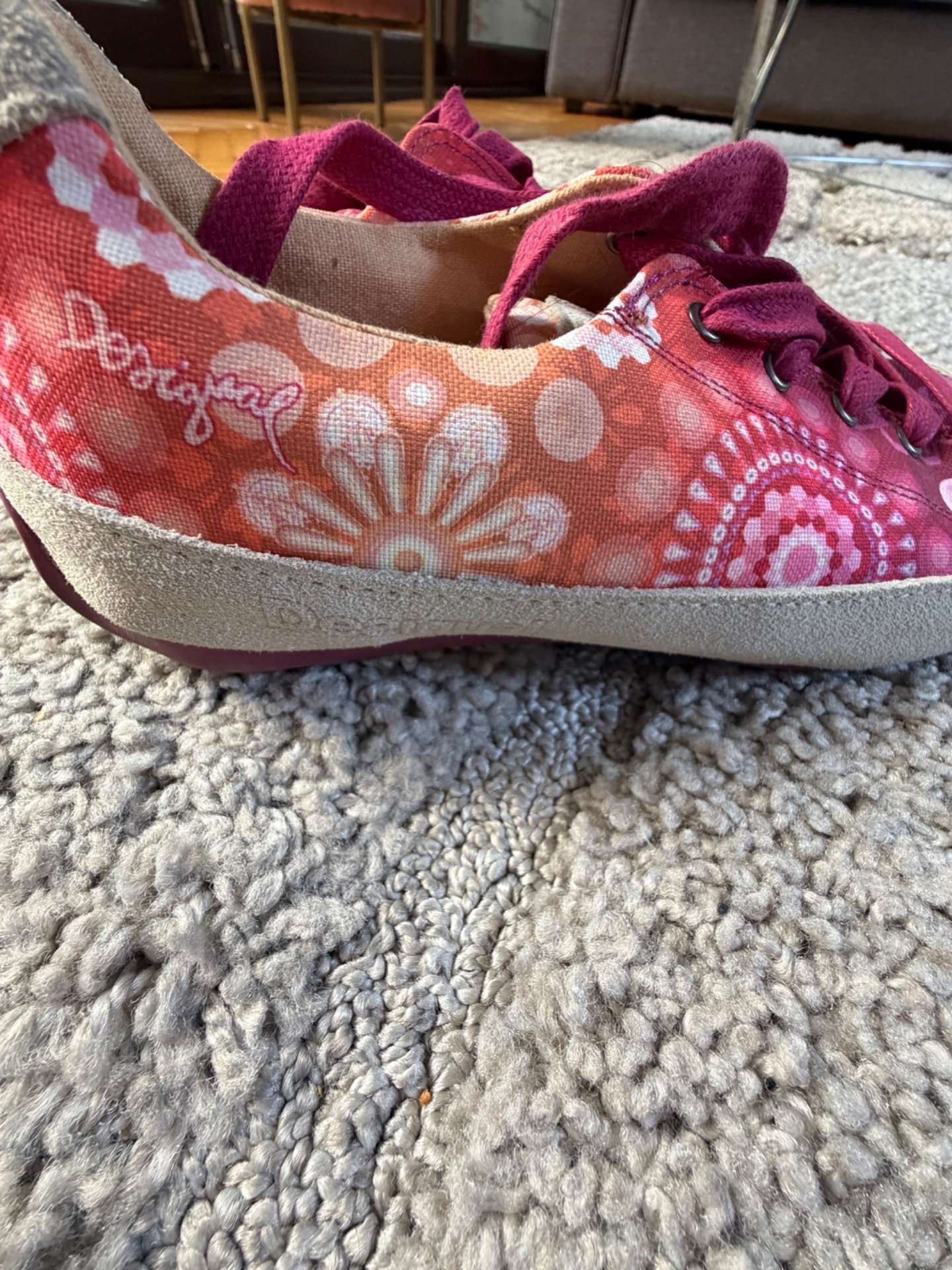 Desigual paticinja - 2