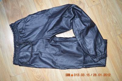 👖 Црни кожни панталони