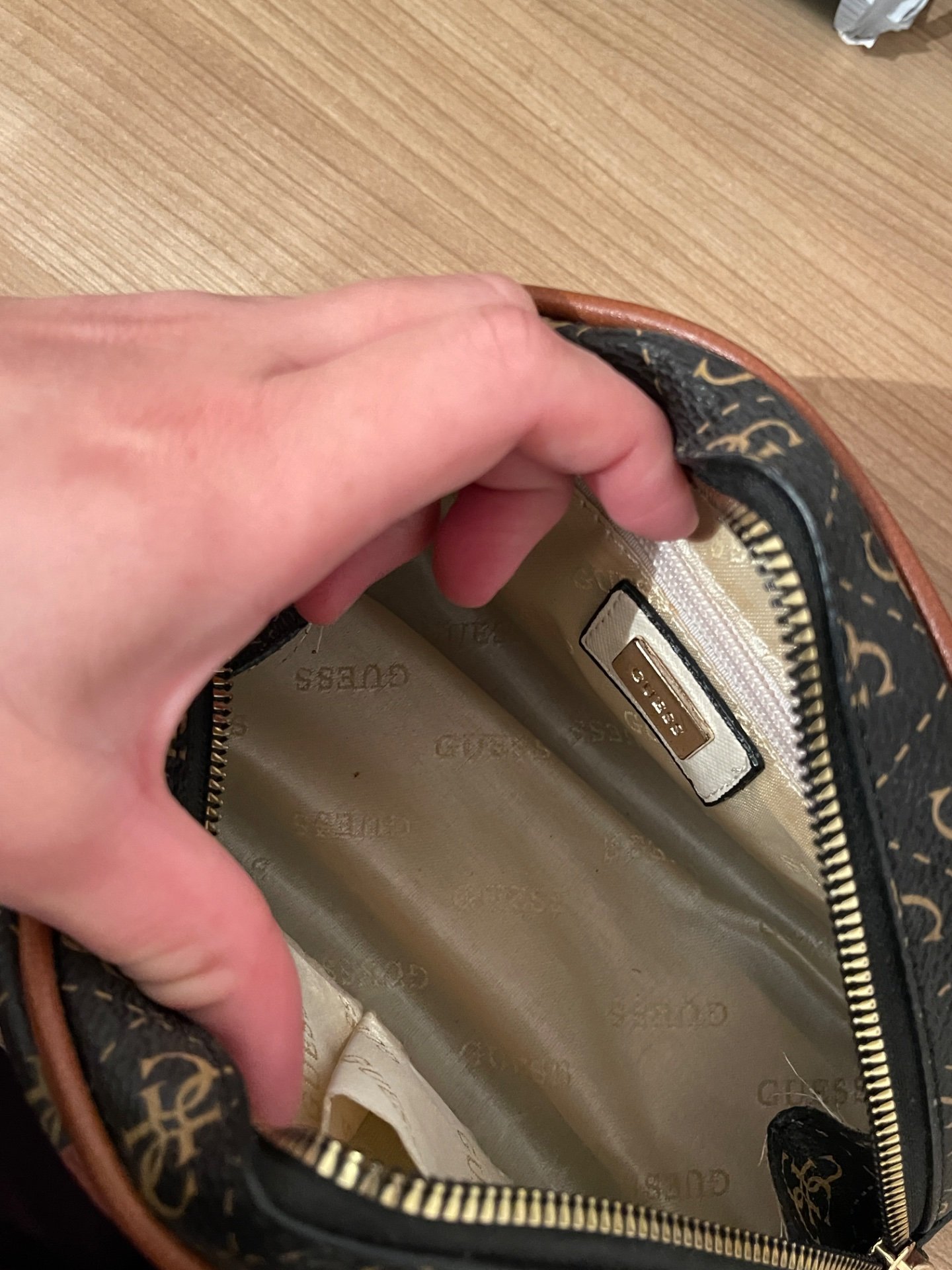 Guess canta - 3