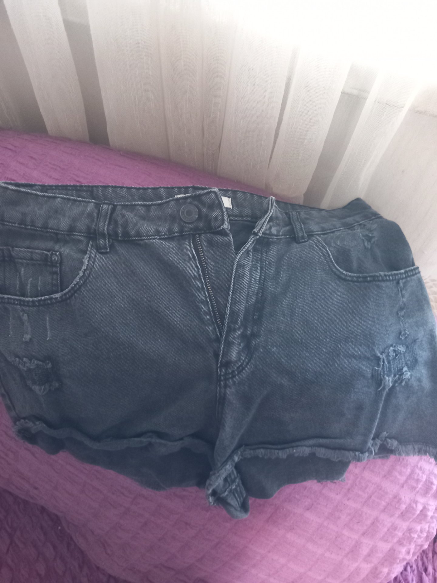 Calliope Crni teksas bermudi