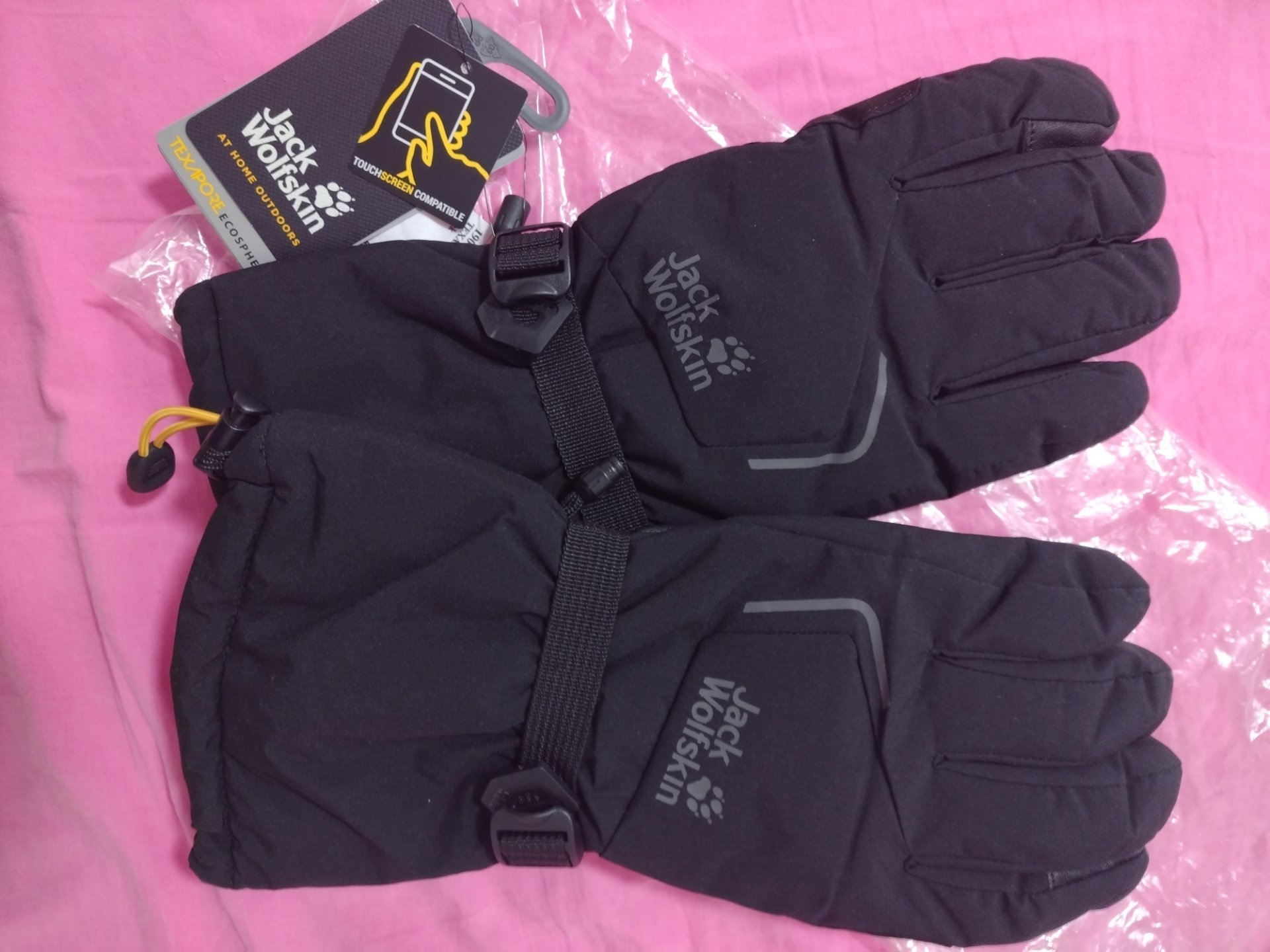 Skafandri i rakavici