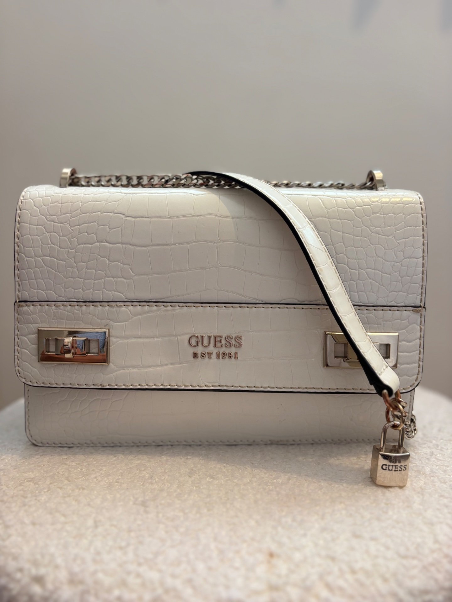 Guess bag - 2
