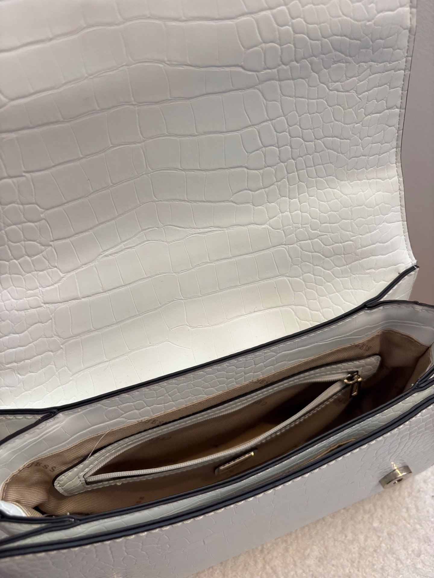 Guess bag