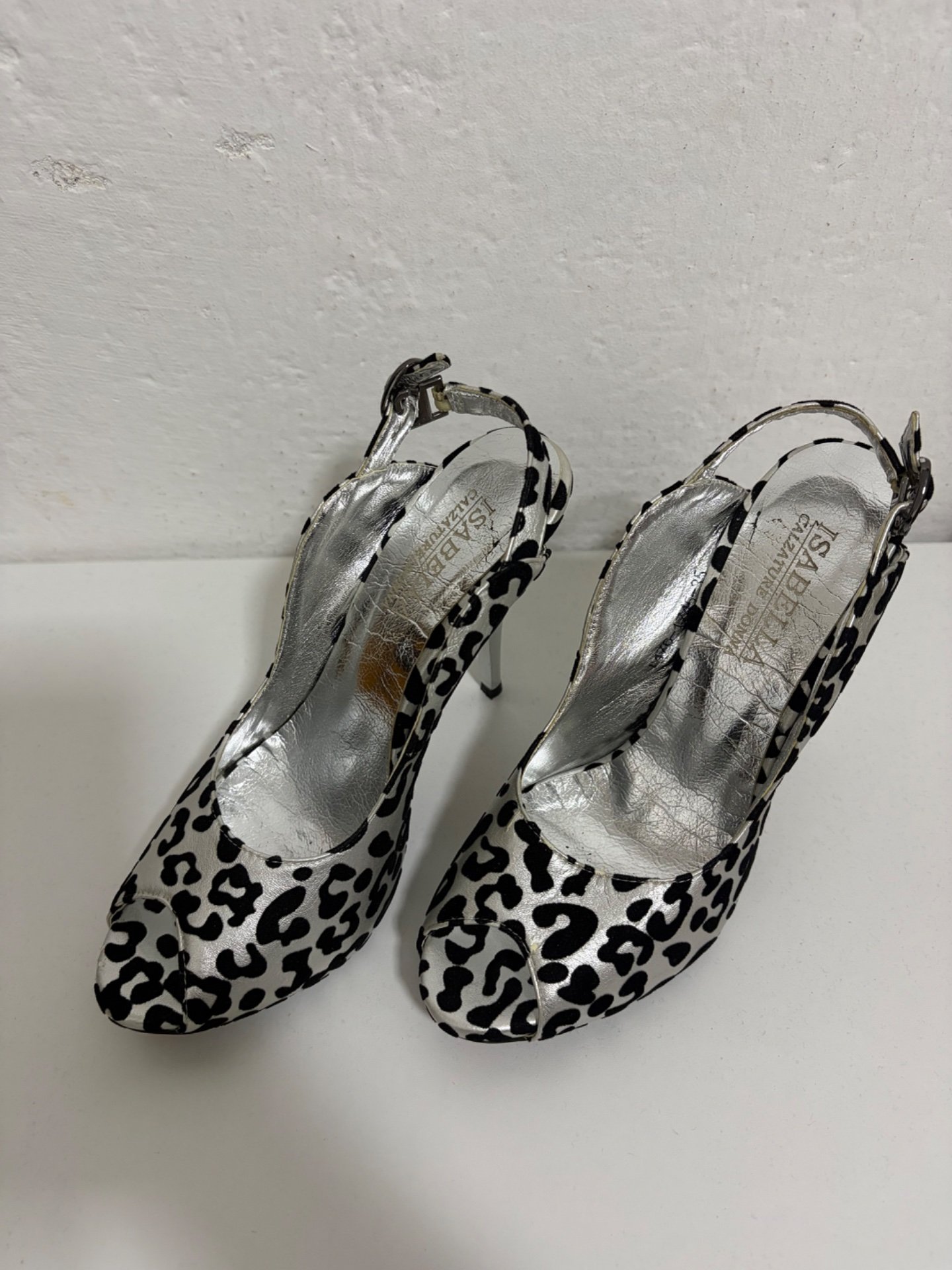 Штикли со отвор кај прстите - 2