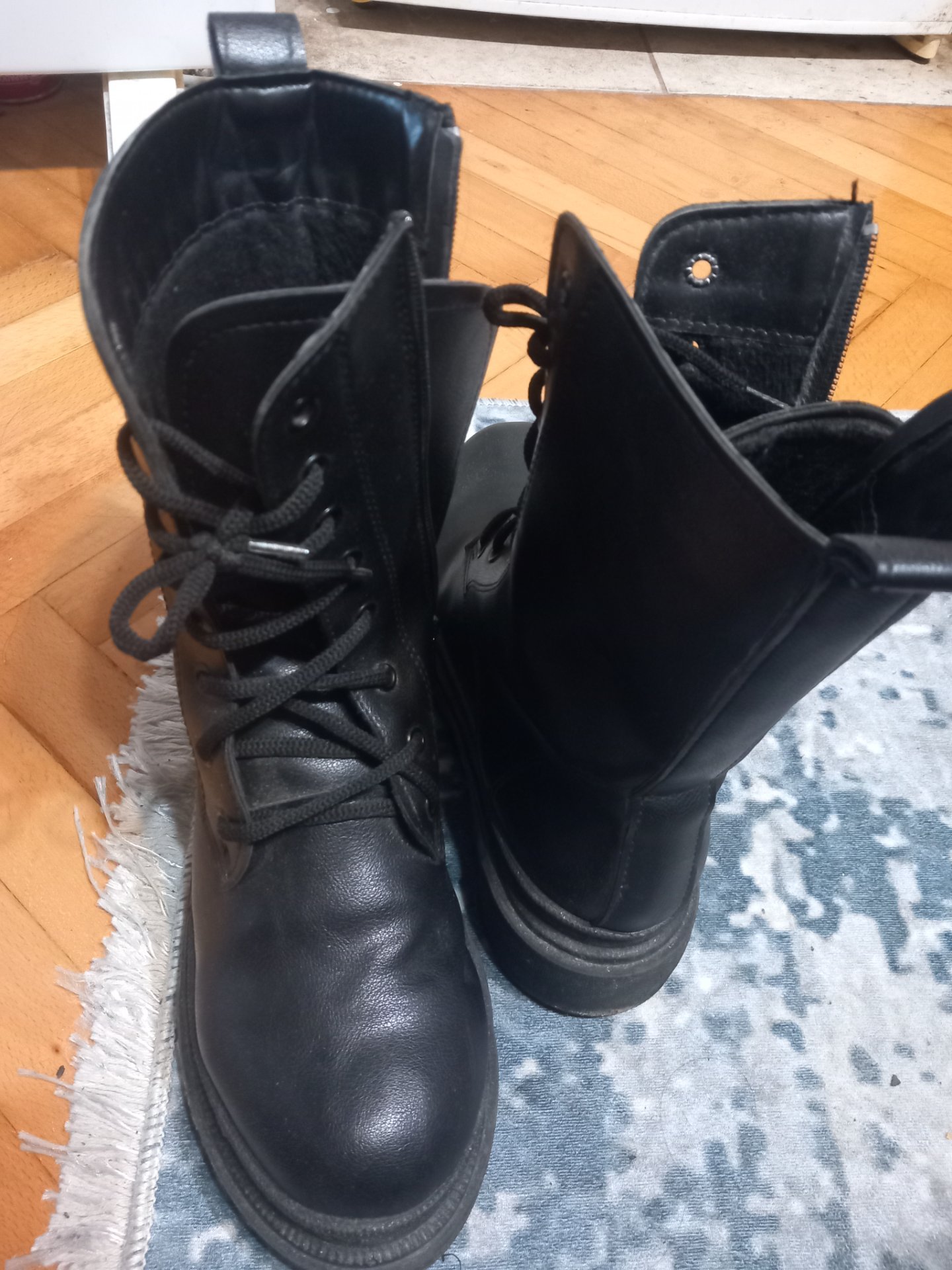 Dokmartinki do pola koleno