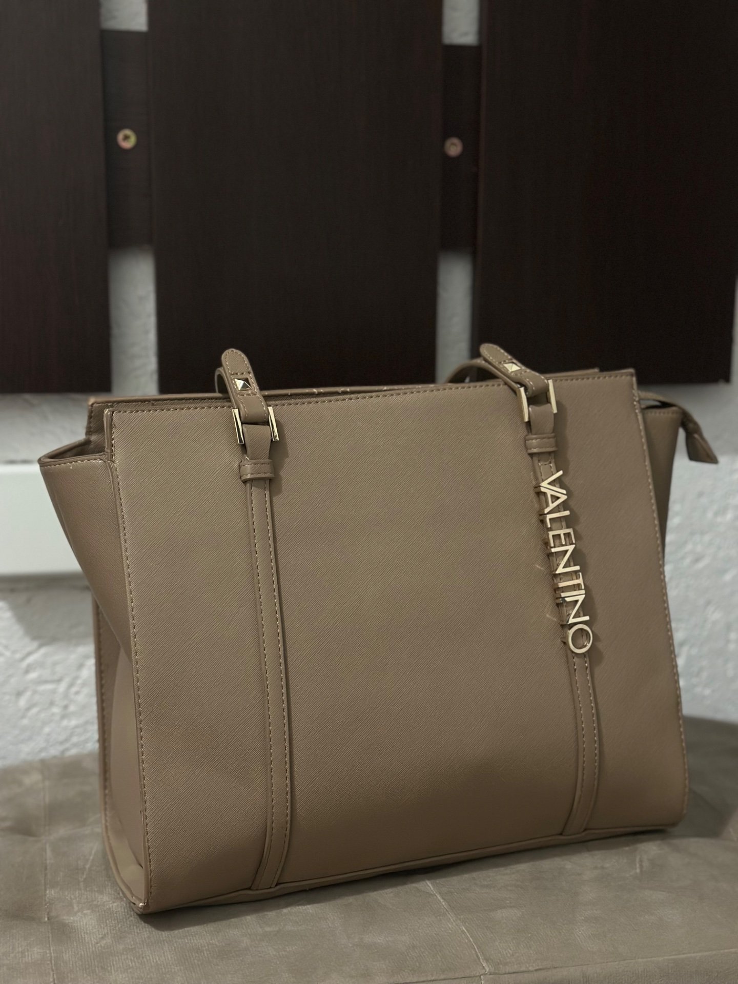 VALENTINO original tasna