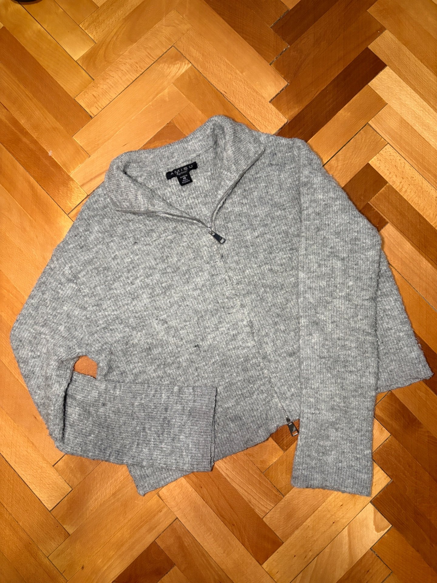 New Yorker zip up sweater