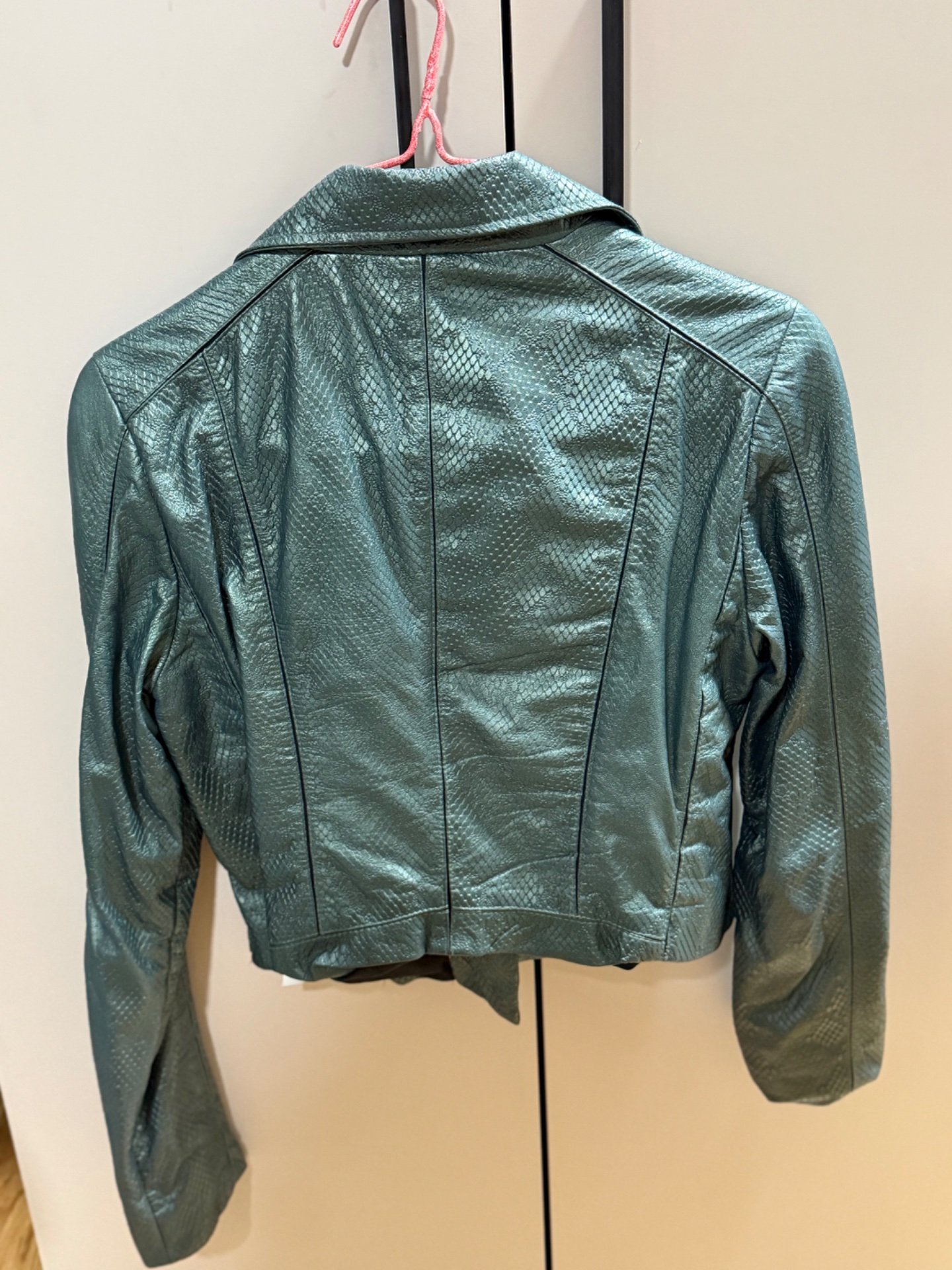 Кожна јакна - 2