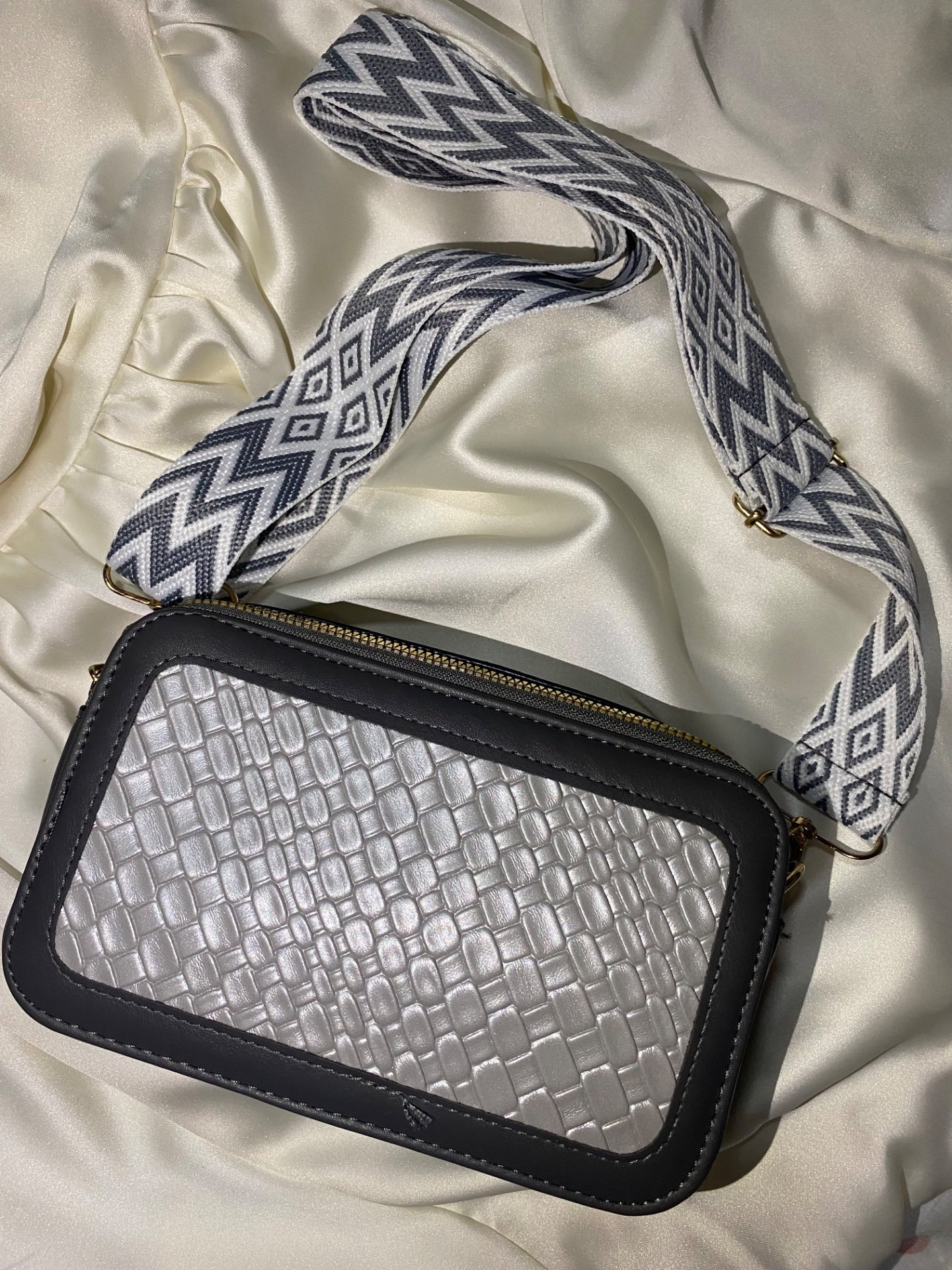 НОВ Модерен 3-во-1 Црн Сет Чанта со Каиш ✨ Crossbody