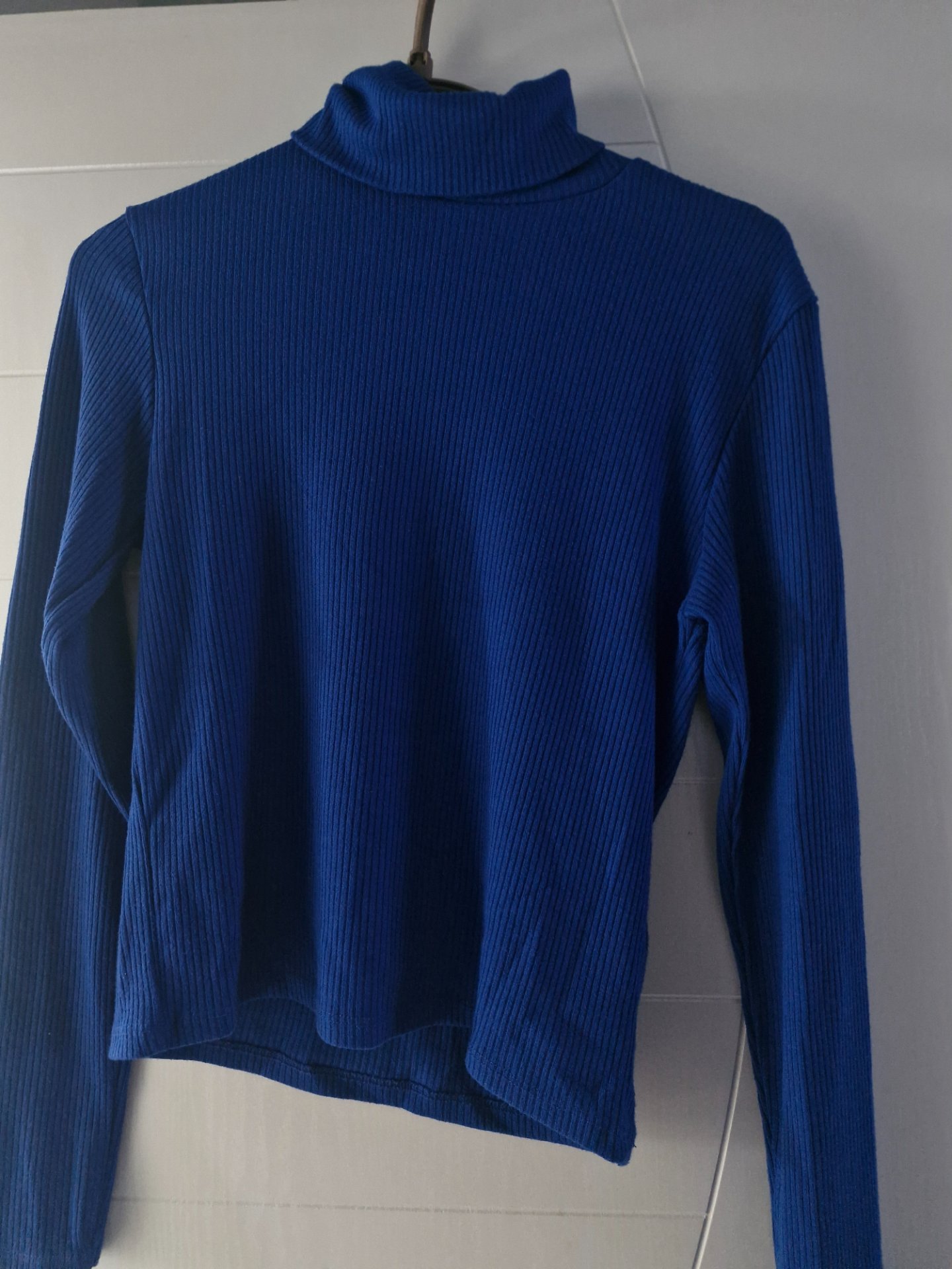 Royal blue сина ролка