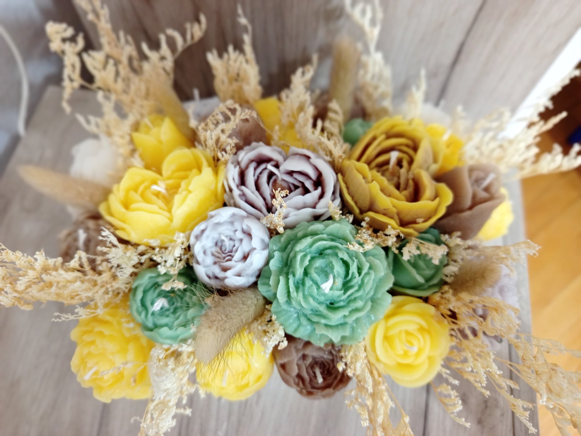 Elegant candle flower - 2