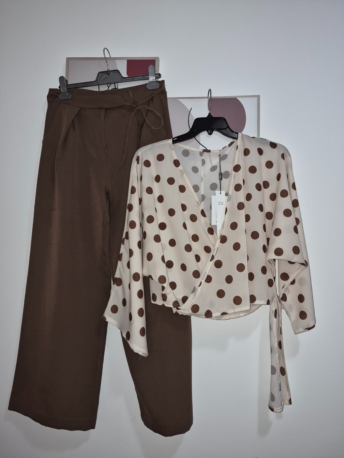 Nova koshula na preklop+pantaloni