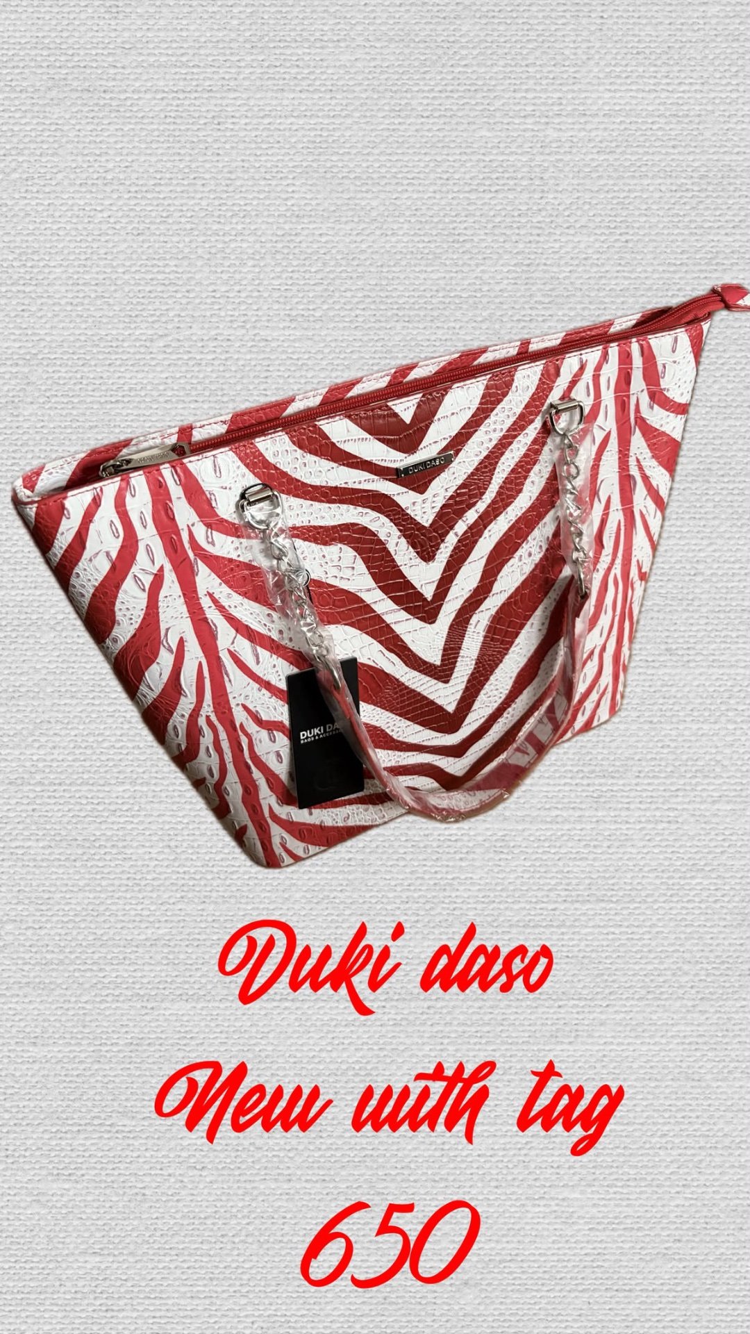 Duki daso чанта
