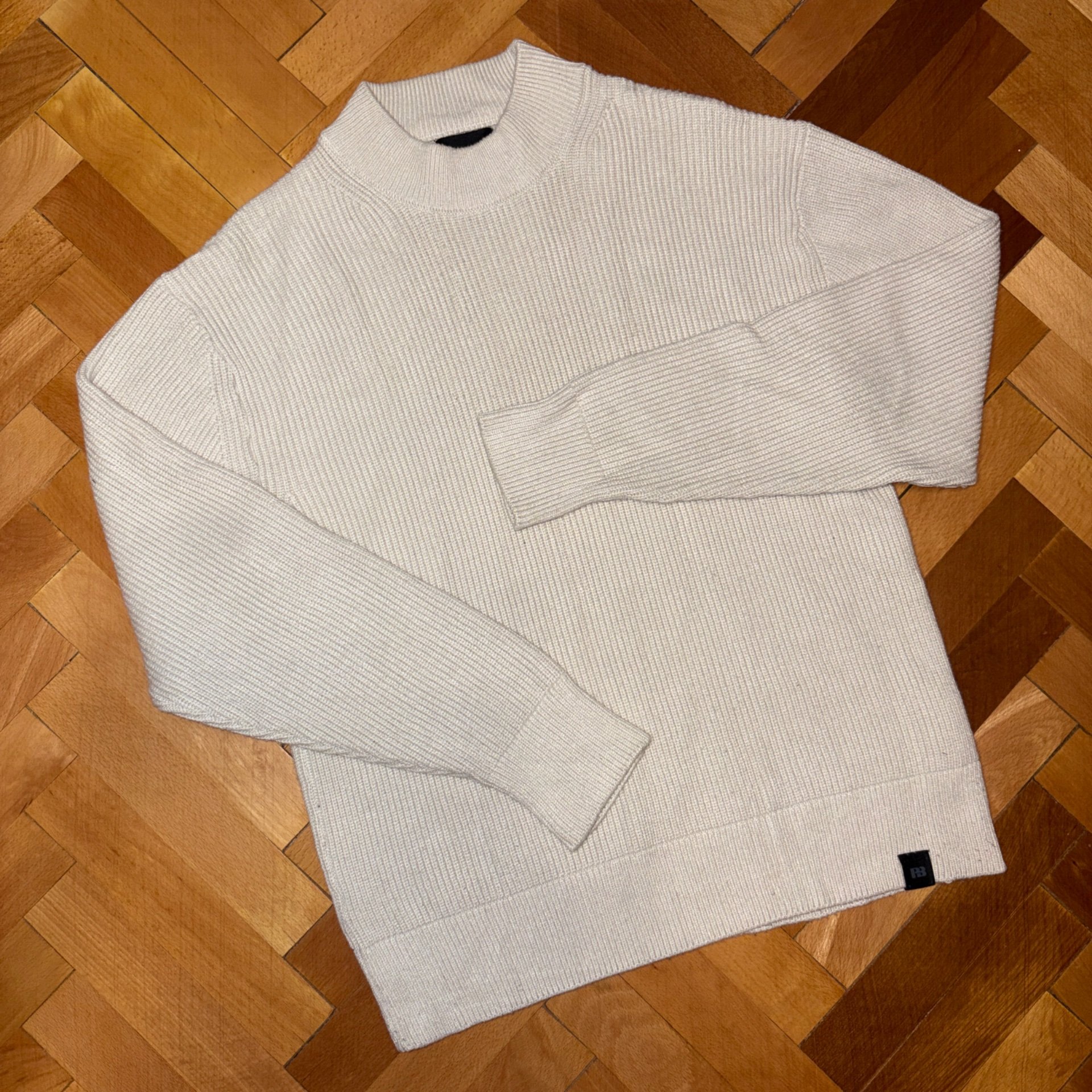 PullandBear sweater