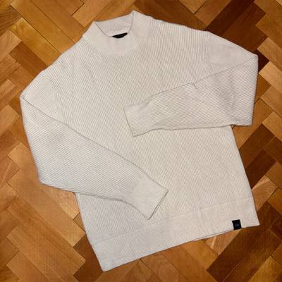 PullandBear sweater