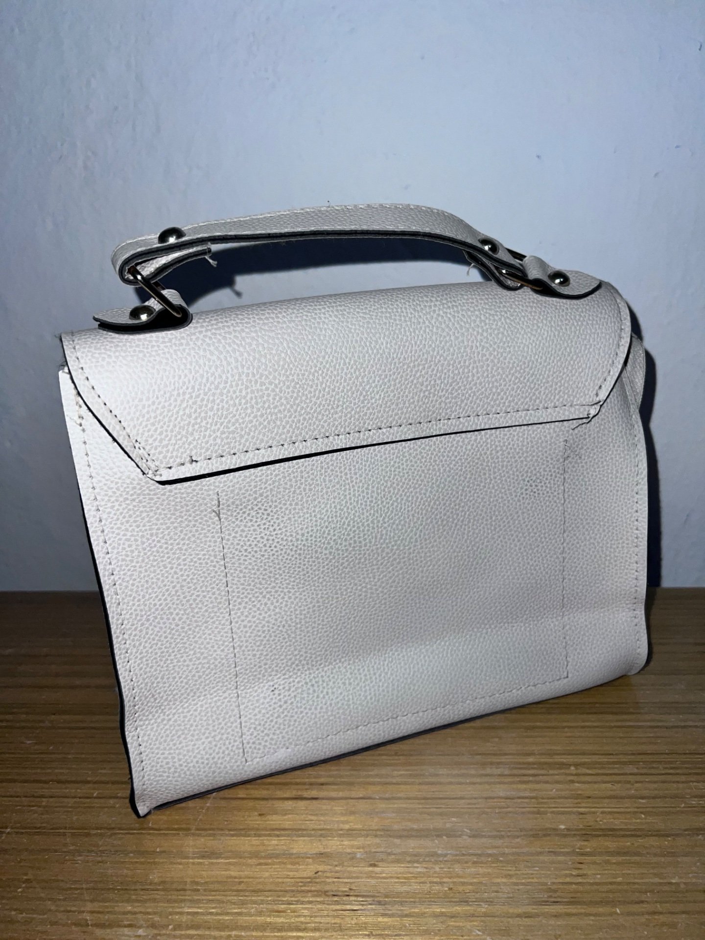 Guess чанта - 2