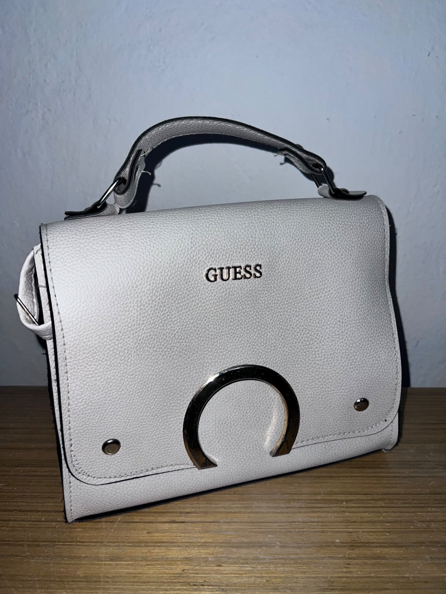 Guess чанта