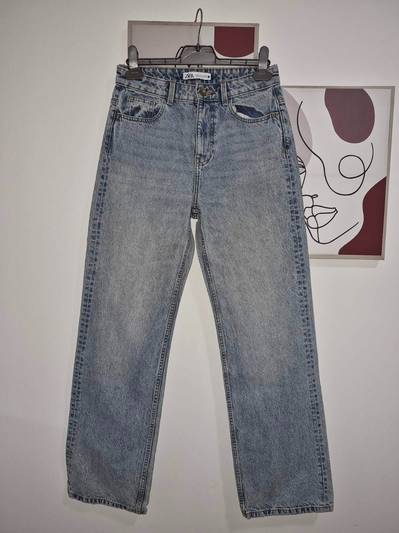 Zara ''straight / relaxed fit'' farmerki