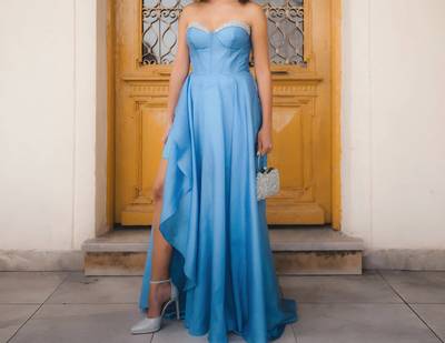 Свечен фустан