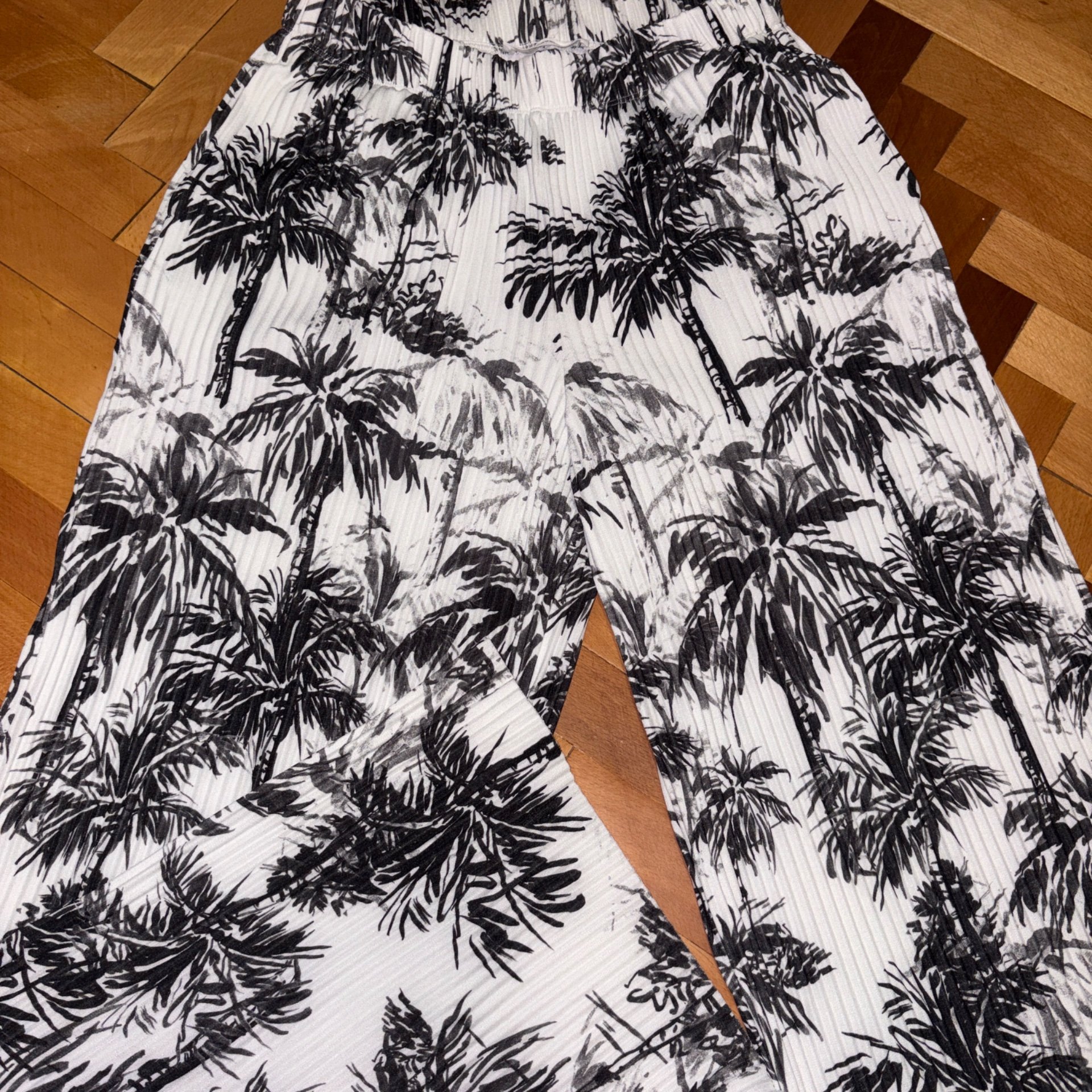 Reserved pants - 3