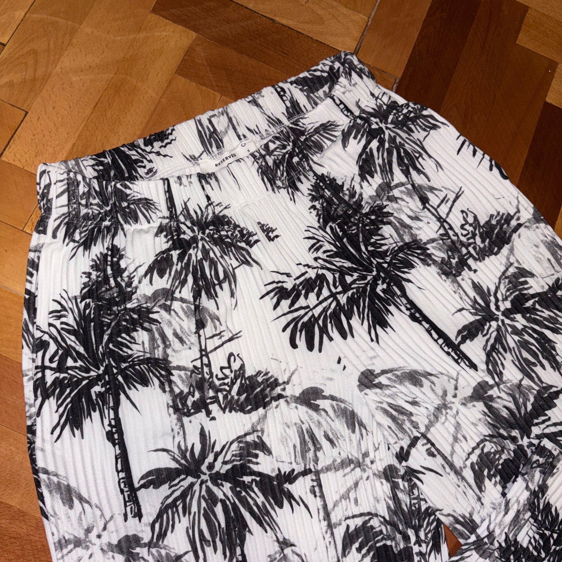 Reserved pants - 2
