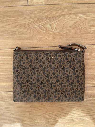 DKNY Tasna