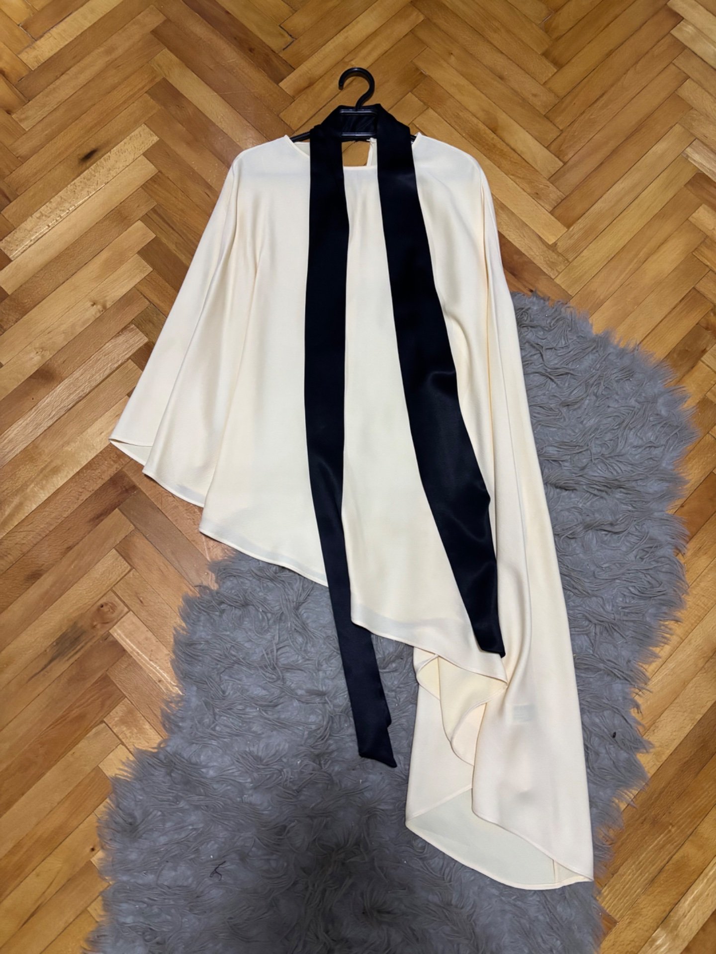 Zara асиметрична блуза