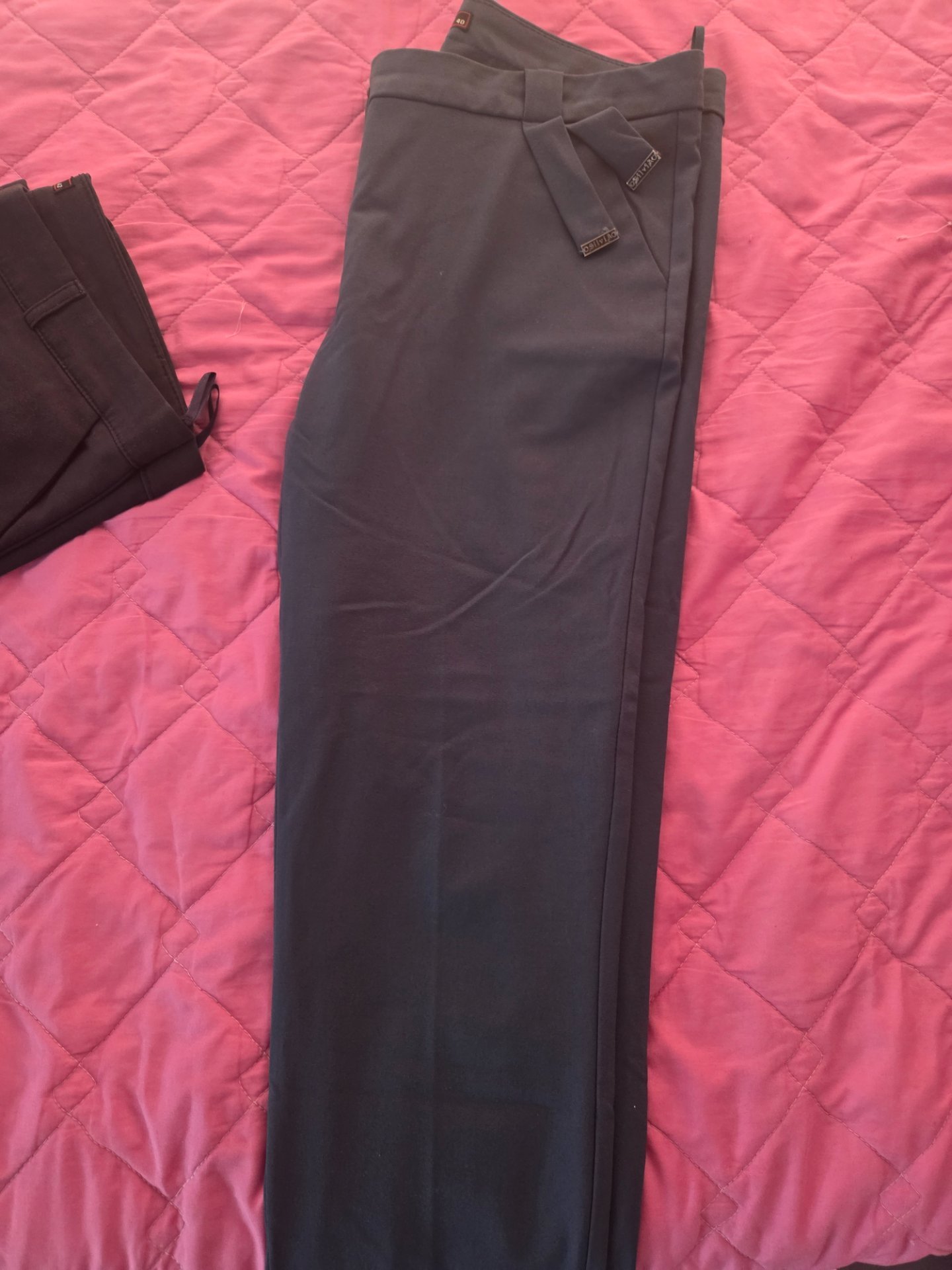 Темно зелени панталони