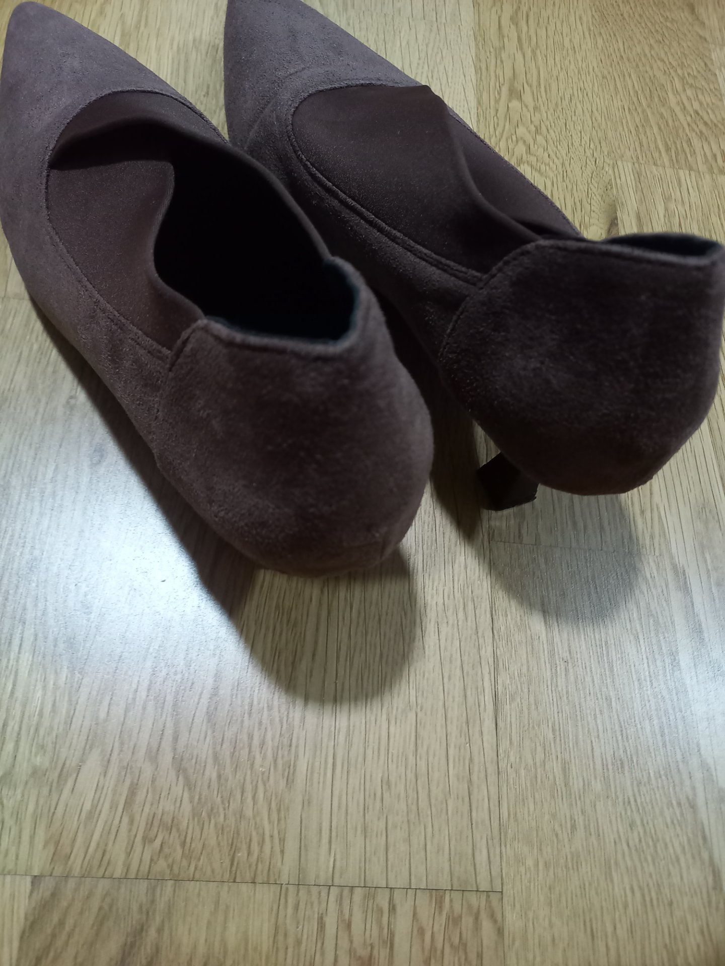 Получизмички, кафеави, малку носени - 2